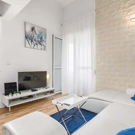 Appartement Awesome In Pag Pag Town