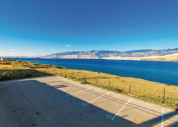 Apartament 1 Bedroom Pet Friendly In Pag *