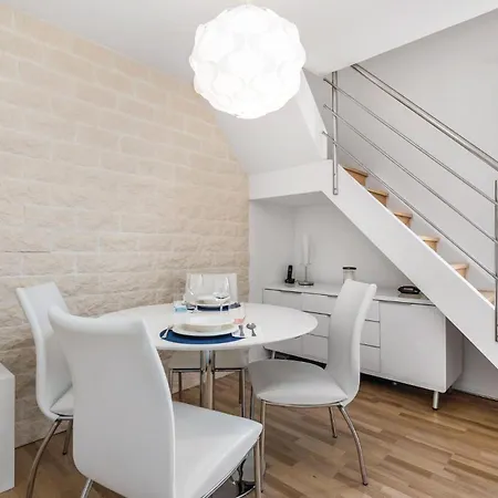 Apartment Lovely In Pag With House Sea View Pag Town