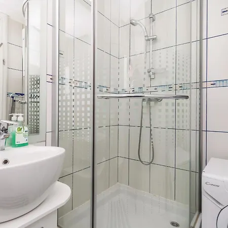 Lovely In Pag With House Sea View Apartment
